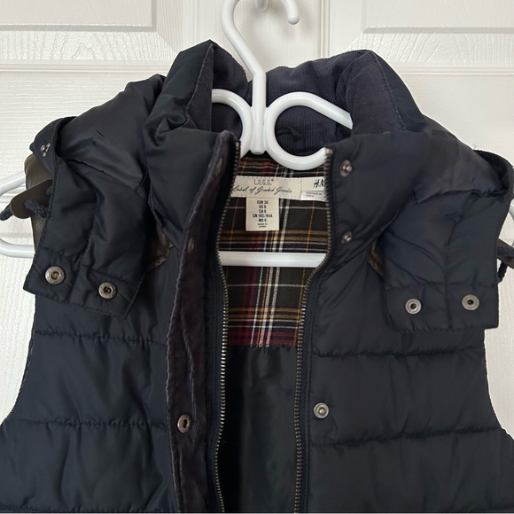 LOGG Puffer Vest - Picture 9 of 9